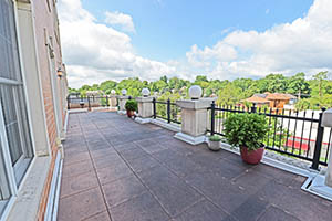 The Kirkwood, Uptown Royale, terrace is 40 feet long and offers excellent views.